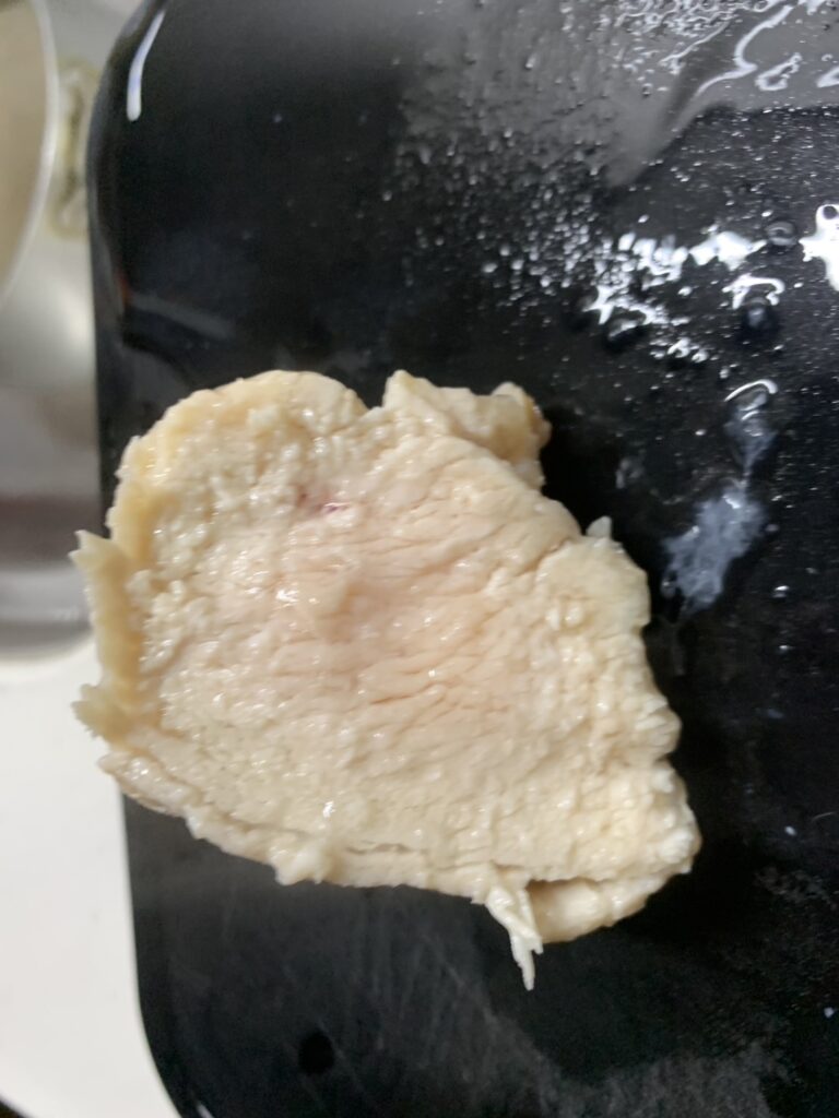 火がしっかりとおった胸肉
